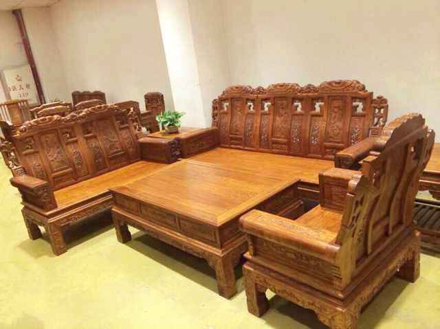 刺猬紫檀象頭如意沙發(fā)-廣州木緣居家具提供刺猬紫檀象頭如意沙發(fā)的相關(guān)介紹、產(chǎn)品、服務(wù)、圖片、價(jià)格木緣居家具,廣州木緣居,廣州紅木家具,廣州紅木家具廠,廣州高檔紅木家具,廣州酸枝家具,小葉紅檀家具,廣州明式家具銷售,廣州古典紅木家具,廣州明式地柜廠家,廣州明式沙發(fā)直銷、酸枝家具、緬甸花梨家具、小葉紅檀家具、刺猬紫檀家具、